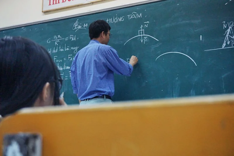 博士全额奖学金 - 只考壹次毕业时刻